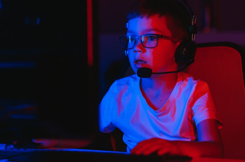 Seguridad en internet para niños: guía práctica para padres en Colombia